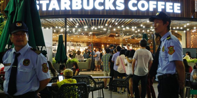 First Starbucks location