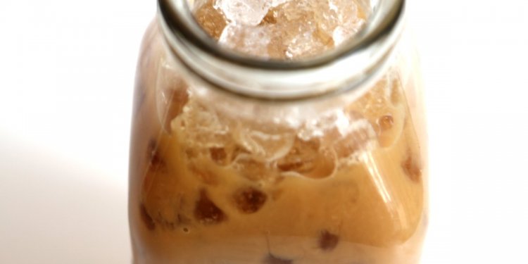 How to make iced coffee fast?